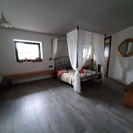 Haus Fels Bed & Breakfast Sluderno Bagian luar foto