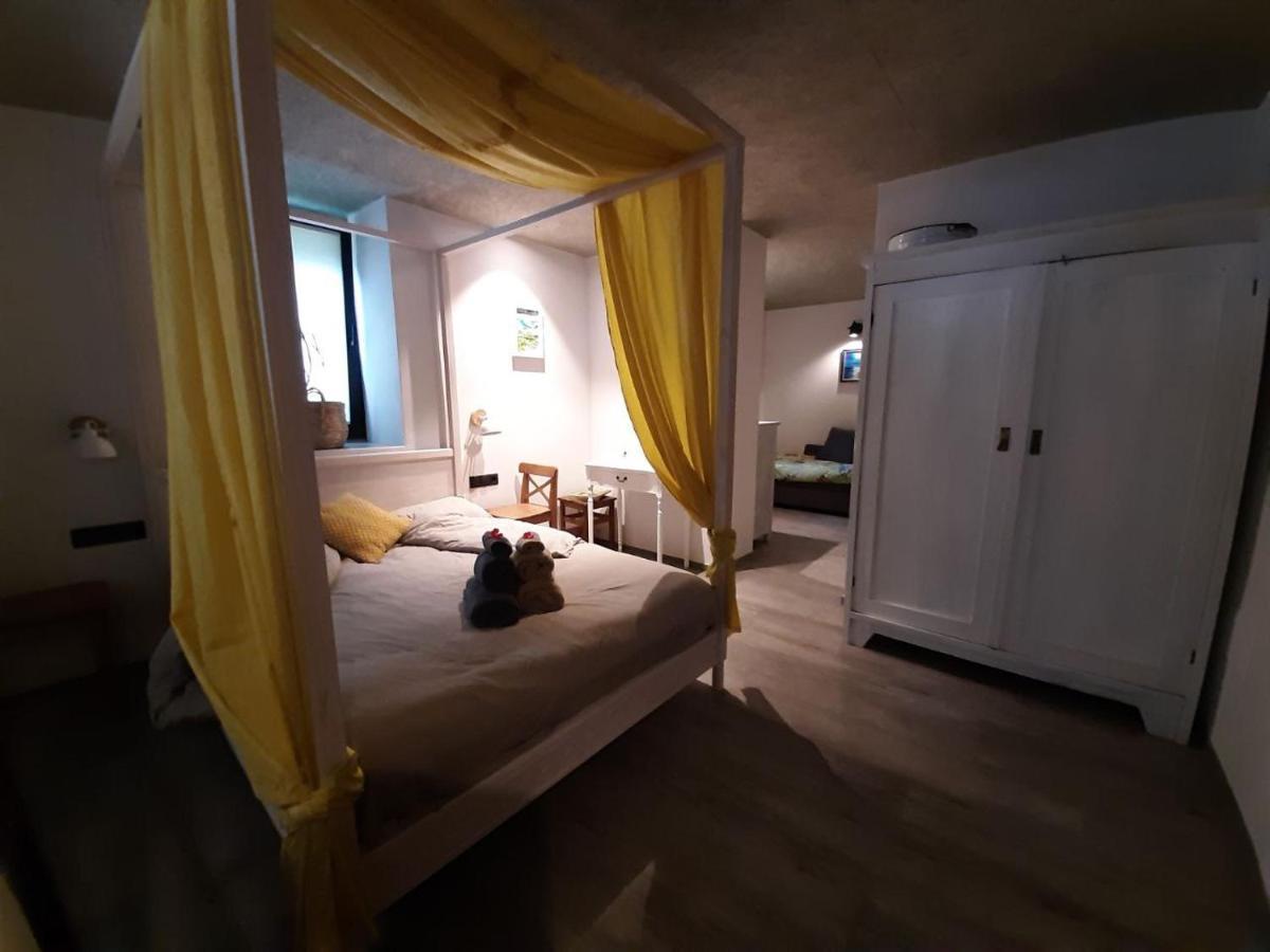 Haus Fels Bed & Breakfast Sluderno Bagian luar foto